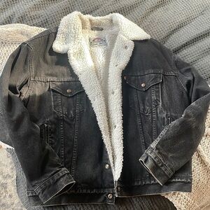 Levi’s Sherpa lined black jean jacket